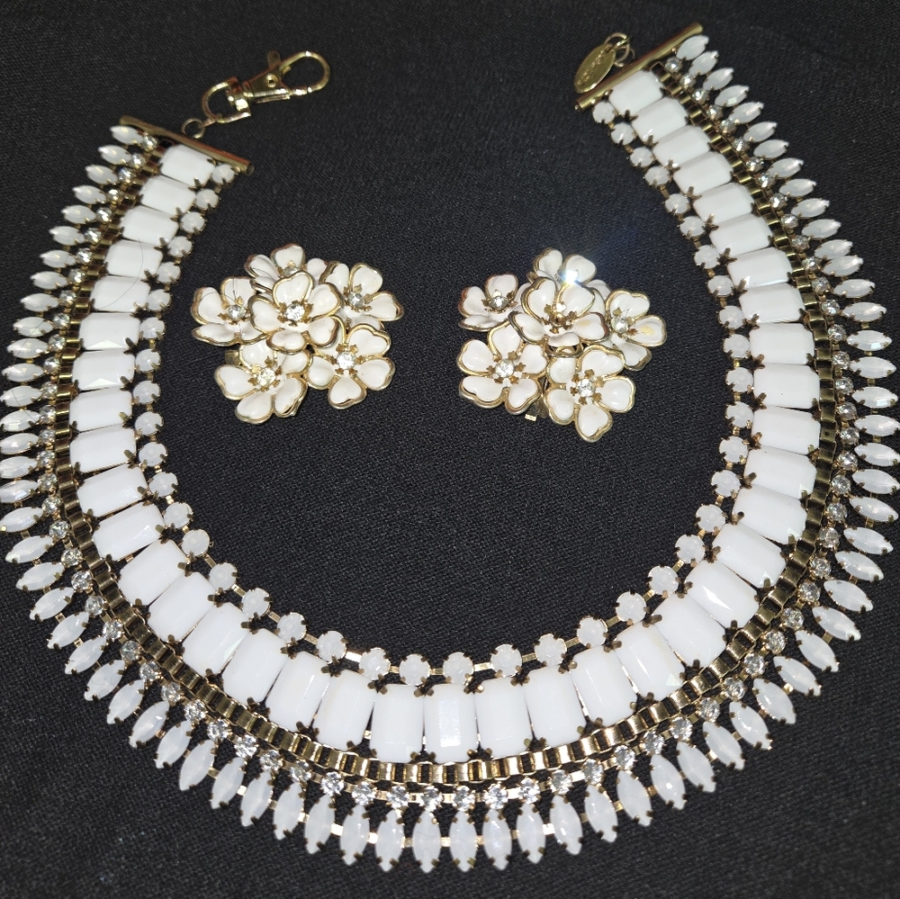 White and Gold Jewelry Set